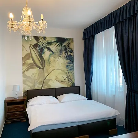 Hotel Ruzek 3*