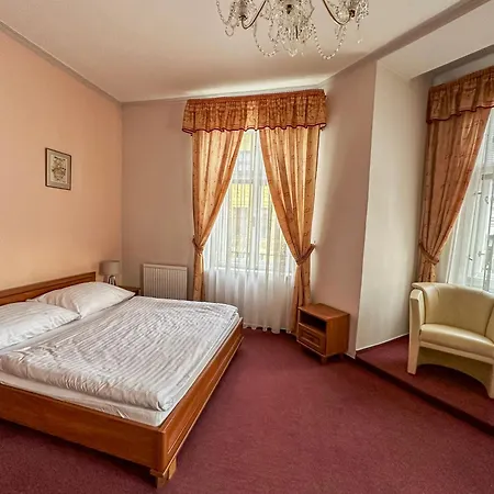 Ruzek Hotel