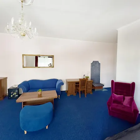 Ruzek Hotel
