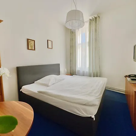 Ruzek Hotel 3*