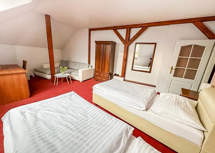 Ruzek Hotel